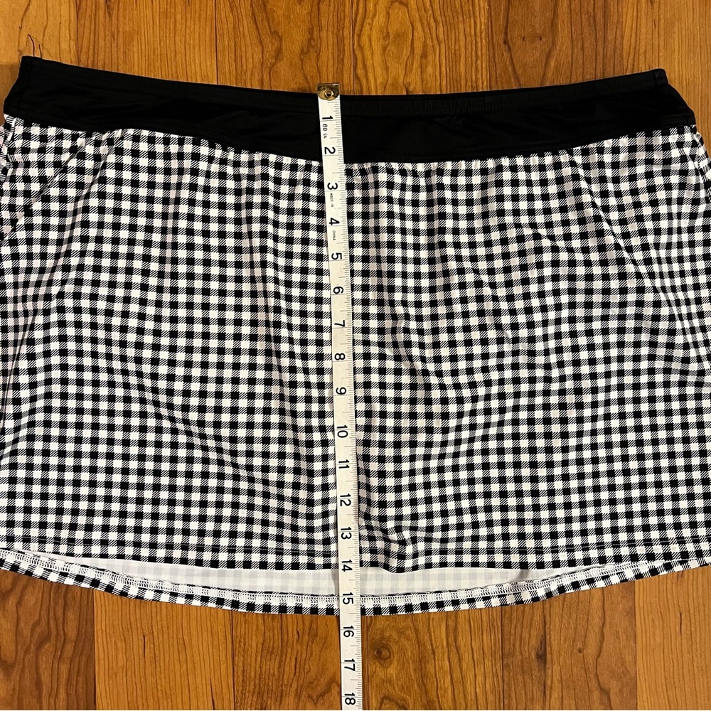Lands’ End 18W Black/White Tummy Control Swim Skirt, Excellent Condition - Picture 6 of 6